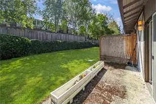 317 SW 112th St, Seattle, WA 98146 - Photo 18
