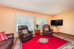 307 E Fir St, Sequim, WA 98382 - Photo 4