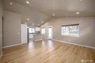 123 E 9th Ave, Moses Lake, WA 98837 - Photo 6