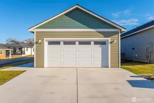 123 E 9th Ave, Moses Lake, WA 98837 - Photo 4