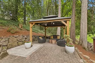1830 216th Pl NE, Sammamish, WA 98074 - Photo 2