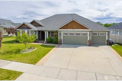 419 S Astor Loop, Moses Lake, WA 98837 - Photo 1