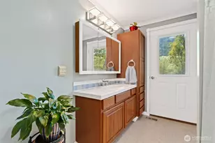 975 Front St S, Issaquah, WA 98027 - Photo 22
