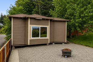 18105 85th St E, Bonney Lake, WA 98391 - Photo 32