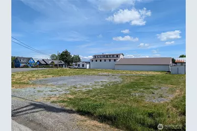 9728 270th Street NW, Stanwood, WA 98292 - Photo 2