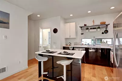 8706 S 42nd Avenue, Seattle, WA 98118 - Photo 4