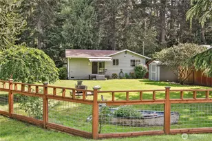 6311 Pineridge Ln, Clinton, WA 98236 - Photo 2