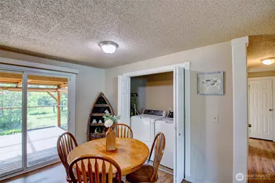 930 N Laventure Road, Mount Vernon, WA 98273 - Photo 10