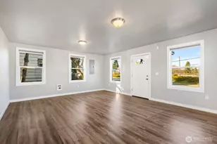 1223 11th St, Bremerton, WA 98337 - Photo 10
