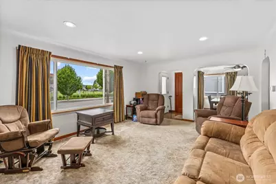 328 Garden Avenue N, Renton, WA 98057 - Photo 8