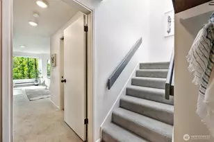 410 13th Ave E, Seattle, WA 98102 - Photo 18