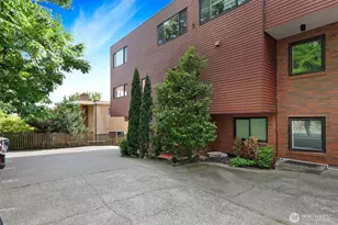 410 13th Ave E, Seattle, WA 98102 - Photo 36