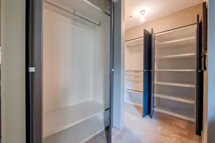 2929 1st Ave, Seattle, WA 98121 - Photo 10