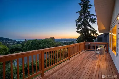 909 Queen Street, Bellingham, WA 98229 - Photo 2