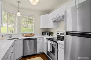 5300 Harbour Pointe Blvd, Mukilteo, WA 98275 - Photo 12