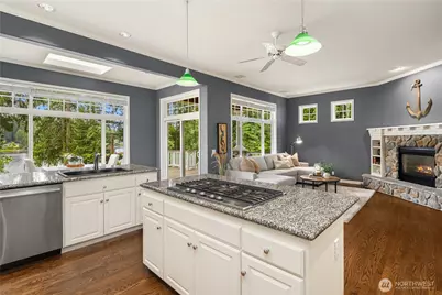 21827 SE 20th Street, Sammamish, WA 98075 - Photo 18