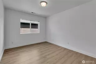 2106 E 45th Ct, Tacoma, WA 98404 - Photo 26