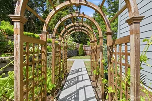2106 E 45th Ct, Tacoma, WA 98404 - Photo 32