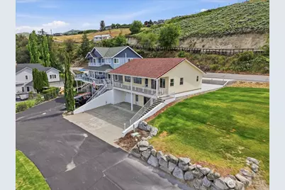 1496 S Lakeshore Road, Chelan, WA 98816 - Photo 2