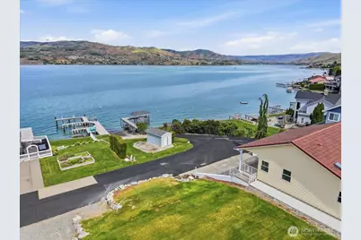 1496 S Lakeshore Road, Chelan, WA 98816 - Photo 1