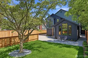 12562 17th Ave NE, Seattle, WA 98125 - Photo 2