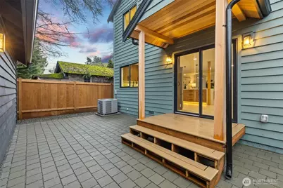 12562 17th Avenue NE, Seattle, WA 98125 - Photo 28