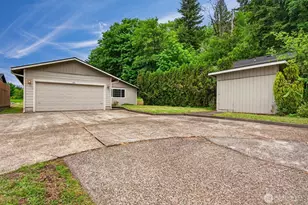 354 Carroll Rd, Kelso, WA 98626 - Photo 2