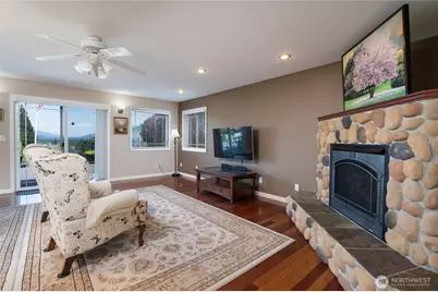 23086 Buchanan Street, Mount Vernon, WA 98273 - Photo 4