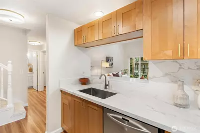 14415 NE 30th Place #22D, Bellevue, WA 98007 - Photo 8