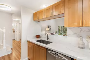 14415 NE 30th Pl, Bellevue, WA 98007 - Photo 8