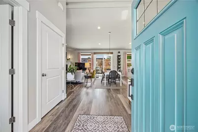 219 Pershing Circle, Wenatchee, WA 98801 - Photo 2