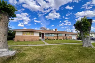 426 S Almira Ave, Connell, WA 99326 - Photo 2