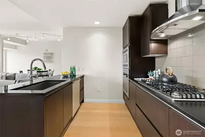 10000 Main Street #507, Bellevue, WA 98004 - Photo 12