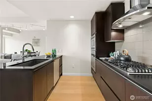 10000 Main St, Bellevue, WA 98004 - Photo 12