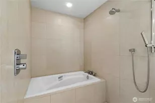 10000 Main St, Bellevue, WA 98004 - Photo 20
