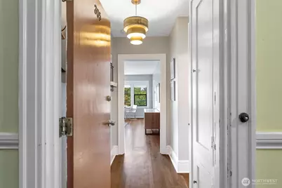 1136 13th Ave #305, Seattle, WA 98122 - Photo 2