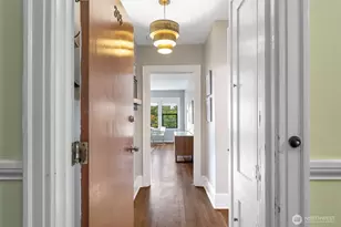 1136 13th Ave, Seattle, WA 98122 - Photo 2