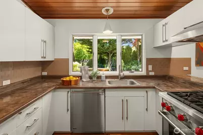 3600 86th Avenue SE, Mercer Island, WA 98040 - Photo 10