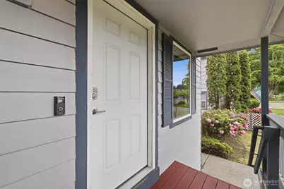 2117 Lombard Avenue, Everett, WA 98201 - Photo 2