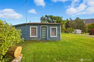 38A Main St, Methow, WA 98834 - Photo 2