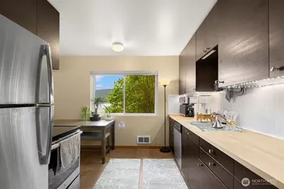 3027 E Lake Sammamish Parkway SE, Sammamish, WA 98075 - Photo 8