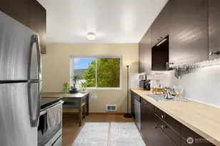 3027 E Lake Sammamish Pkwy SE, Sammamish, WA 98075 - Photo 8