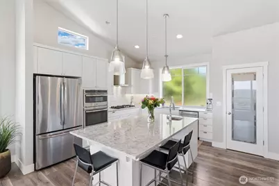 10105 174th Avenue E, Bonney Lake, WA 98391 - Photo 12