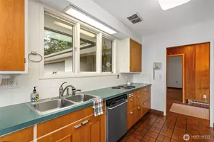 9428 Tracyton Blvd NW, Bremerton, WA 98311 - Photo 10