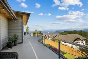 1040 Cassius Ct, Camano Island, WA 98282 - Photo 8