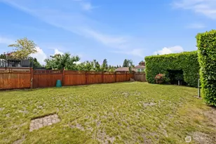 7843 Stroud Ave N, Seattle, WA 98103 - Photo 40