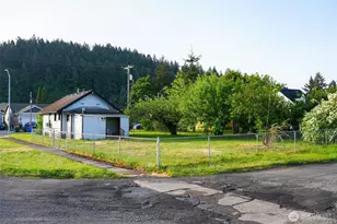 301 S Gold St, Centralia, WA 98531 - Photo 6