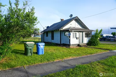 301 S Gold Street, Centralia, WA 98531 - Photo 2