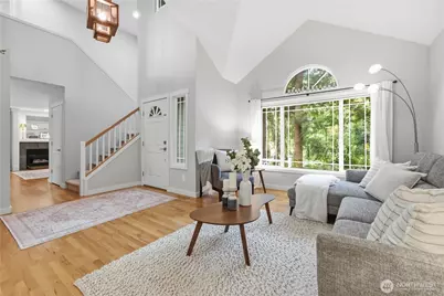 27621 NE Quail Creek Drive, Redmond, WA 98053 - Photo 4