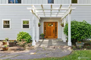 4810 Rose Ave NE, Bainbridge Island, WA 98110 - Photo 4